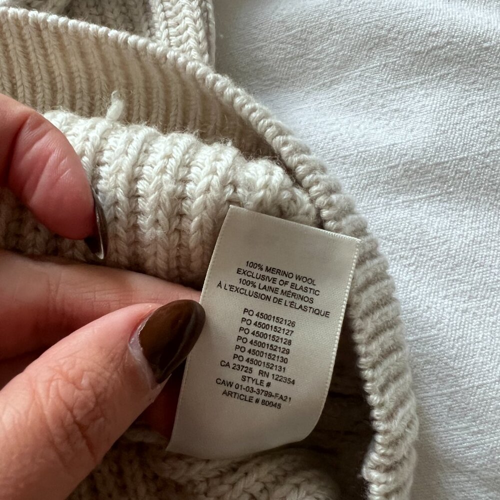 Aritzia Babaton V-Neck Roger Sweater - Picture 11 of 12